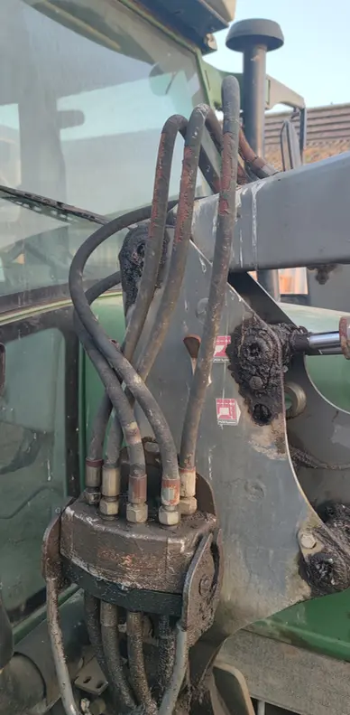 Réparation flexible hydraulique pour enfin agricole : avant